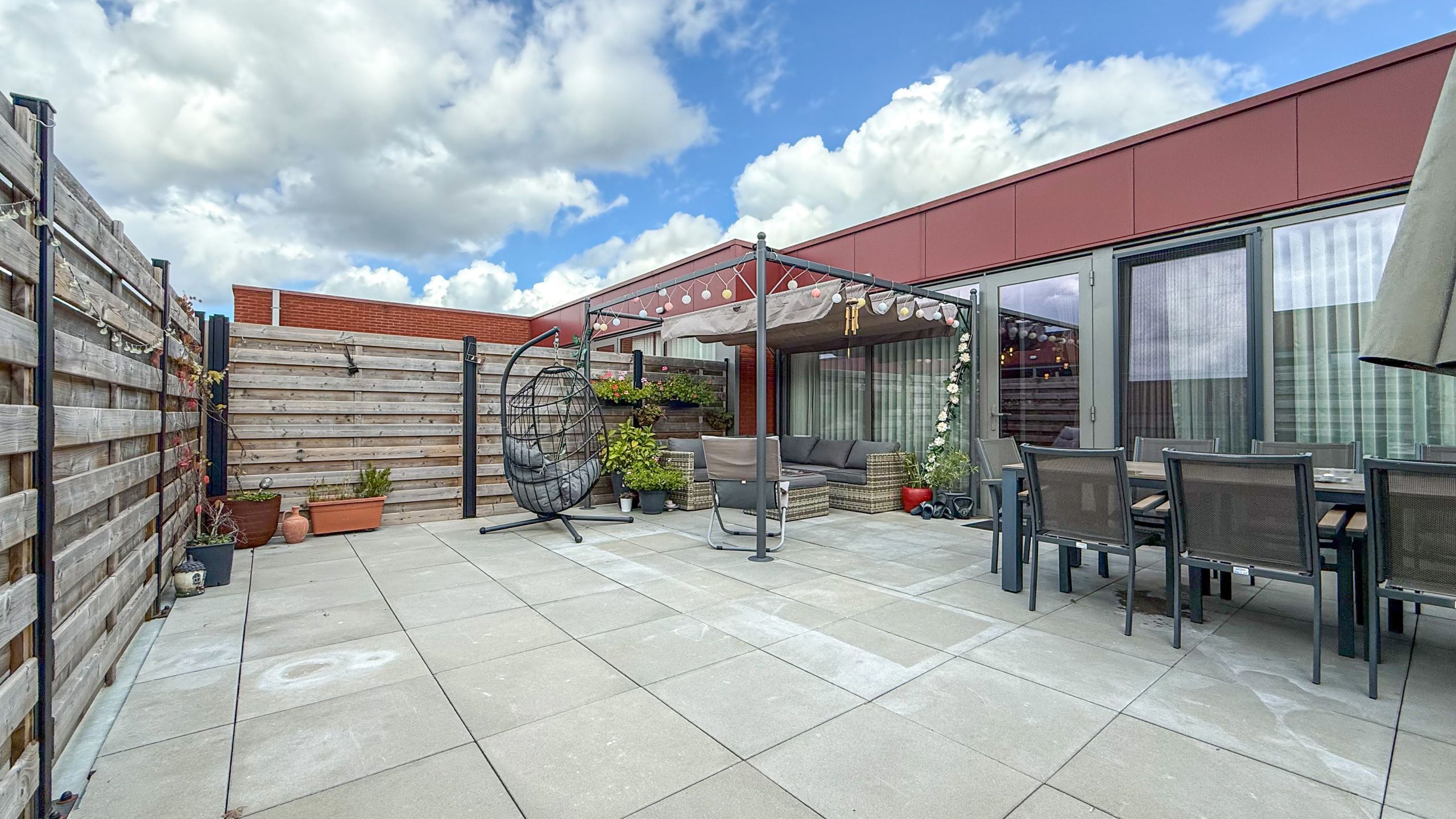 Nieuwbouwappartement met 2 slpks terras en parking aan 2% RR foto 22