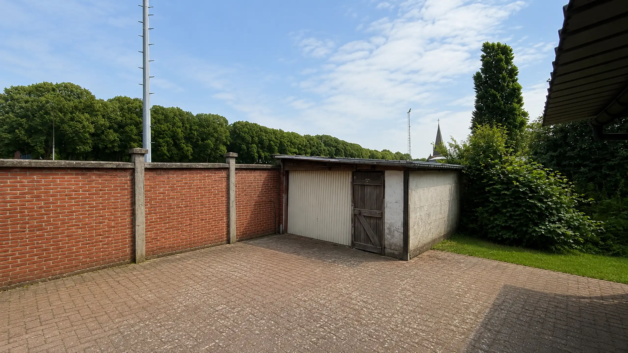 Instapklare woning met veranda, tuin en garage! foto 25