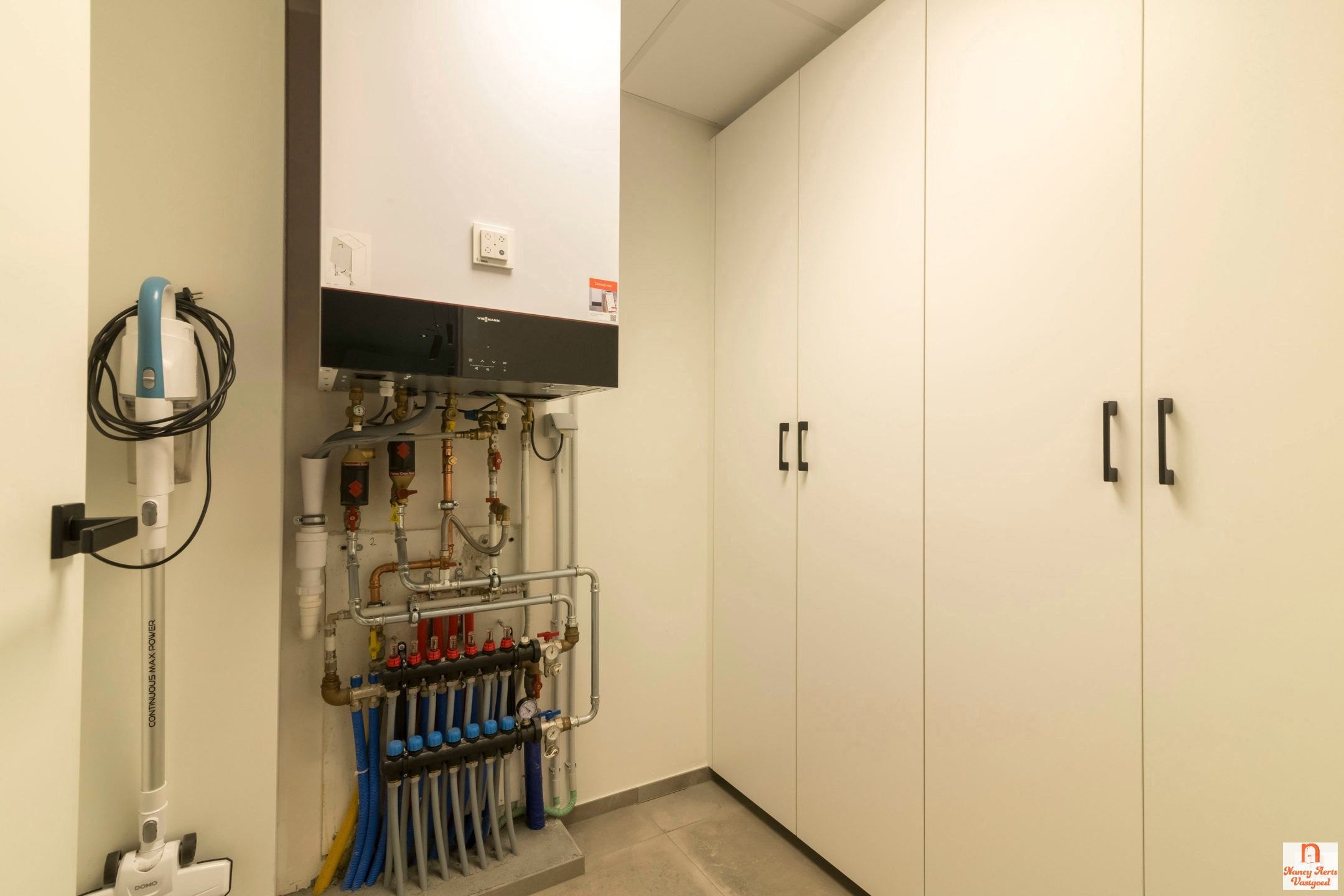 Ruimtelijk wonen met verfijnde afwerking in hartje Koersel foto 37