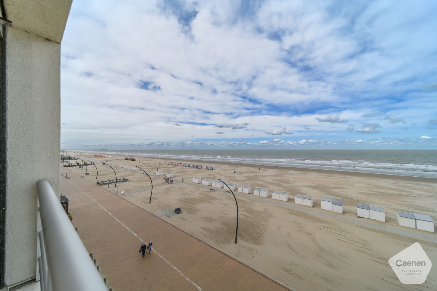 Te koop: ruim 2-slaapkamerappartement met frontaal zeezicht – De Panne foto 9
