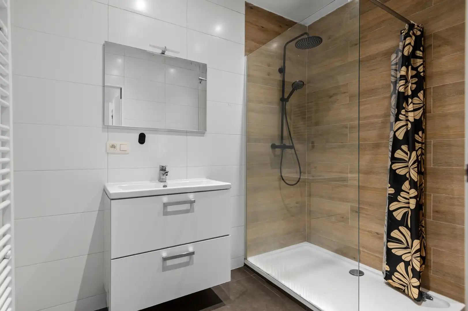 Energiezuinig 2 slaapkamer appartement met terras en garage foto 9