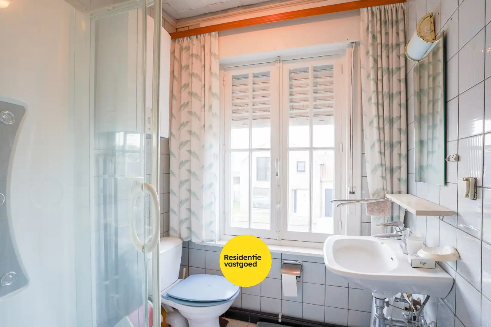 Ruime woning met zuidgerichte tuin te Sint-Michiels foto 15