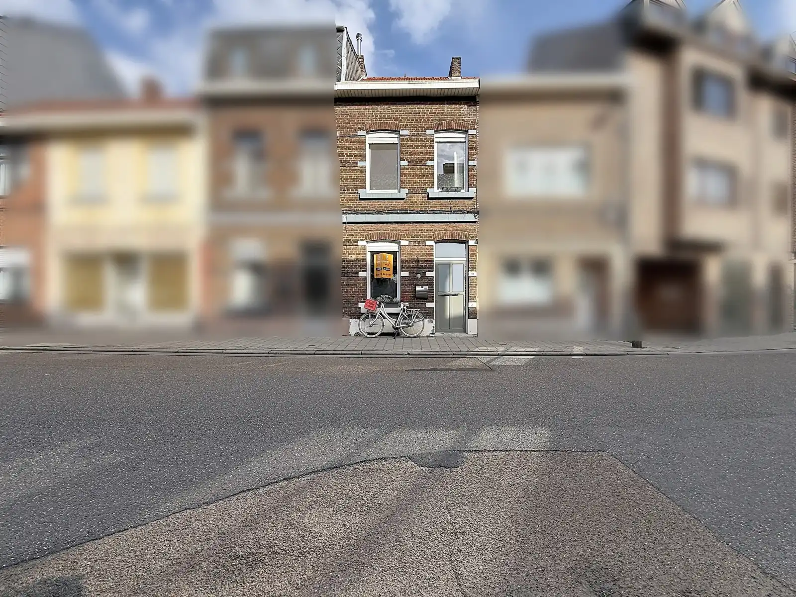 Charmante woning met 2 (3de mogelijk) slpks + koer foto {{pictureIndex}}