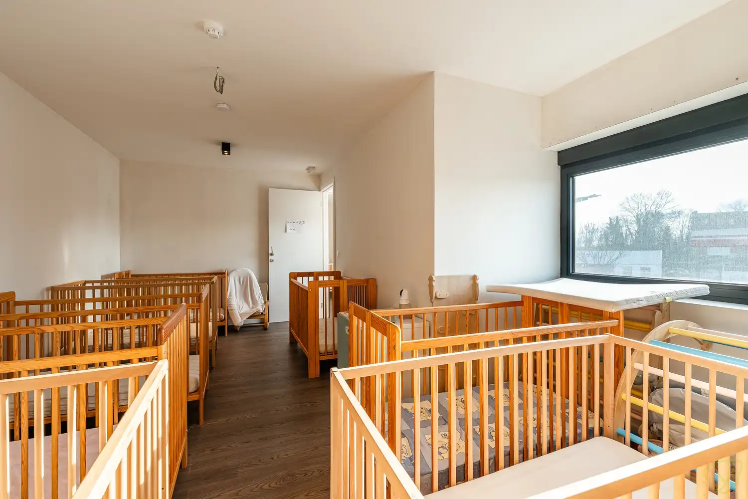 Vernieuwbouw woning met praktijkruimte op topligging met uitstekende zichtbaarheid in Evergem foto 27