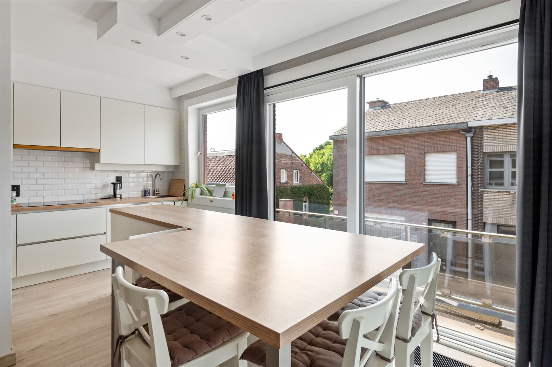 GOED GELEGEN APPARTEMENT IN EEN KLEINE RESIDENTIE VAN 3 APP foto 9