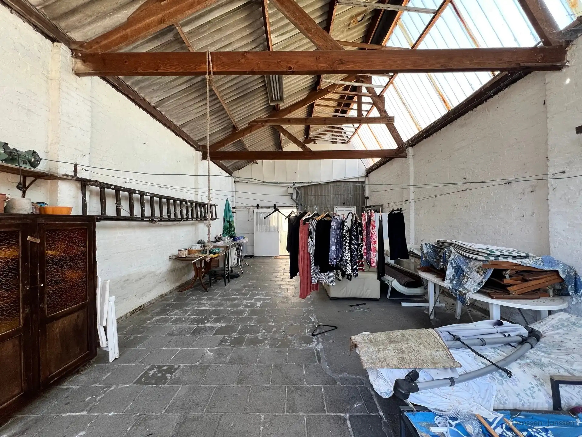 centrumwoning met veel ruimte en garage. foto 8
