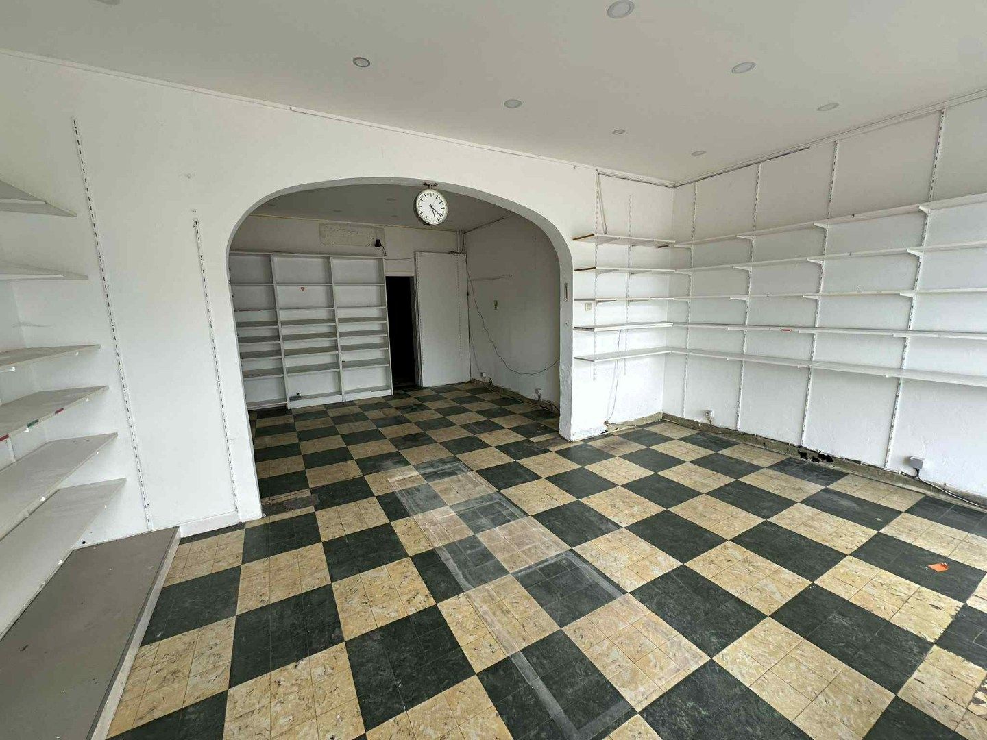 Zichtbare Ligging met Parkeergelegenheid in Borsbeek foto {{pictureIndex}}