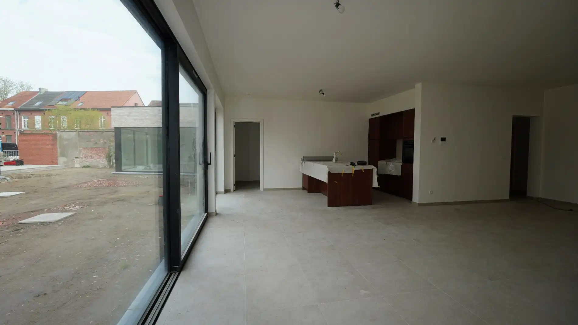 Luxe gelijkvloers appartement met tuin, 2 slaapkamers en autostaanplaats foto 7