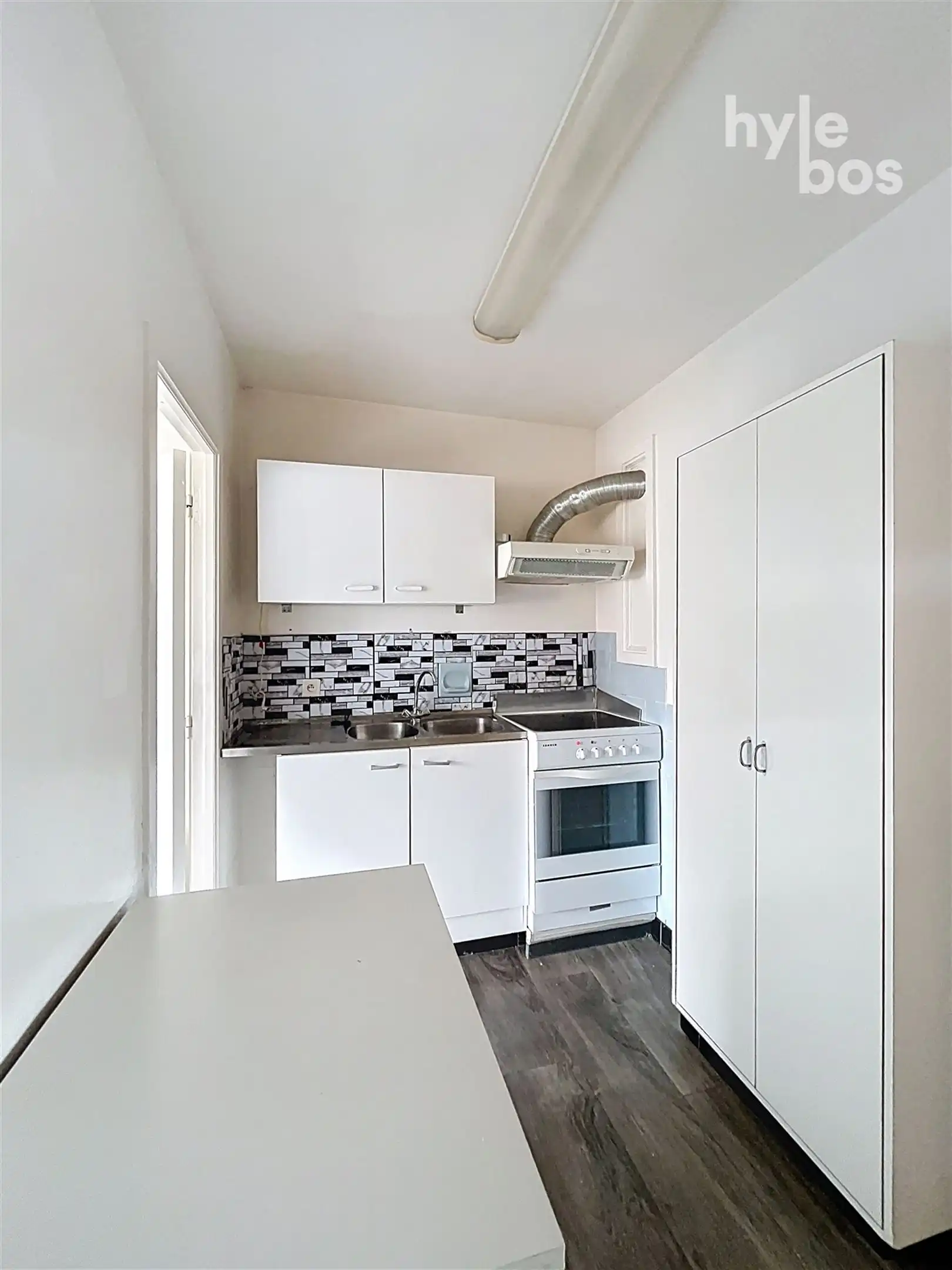 Centraal gelegen 2 slaapkamer appartement foto 5