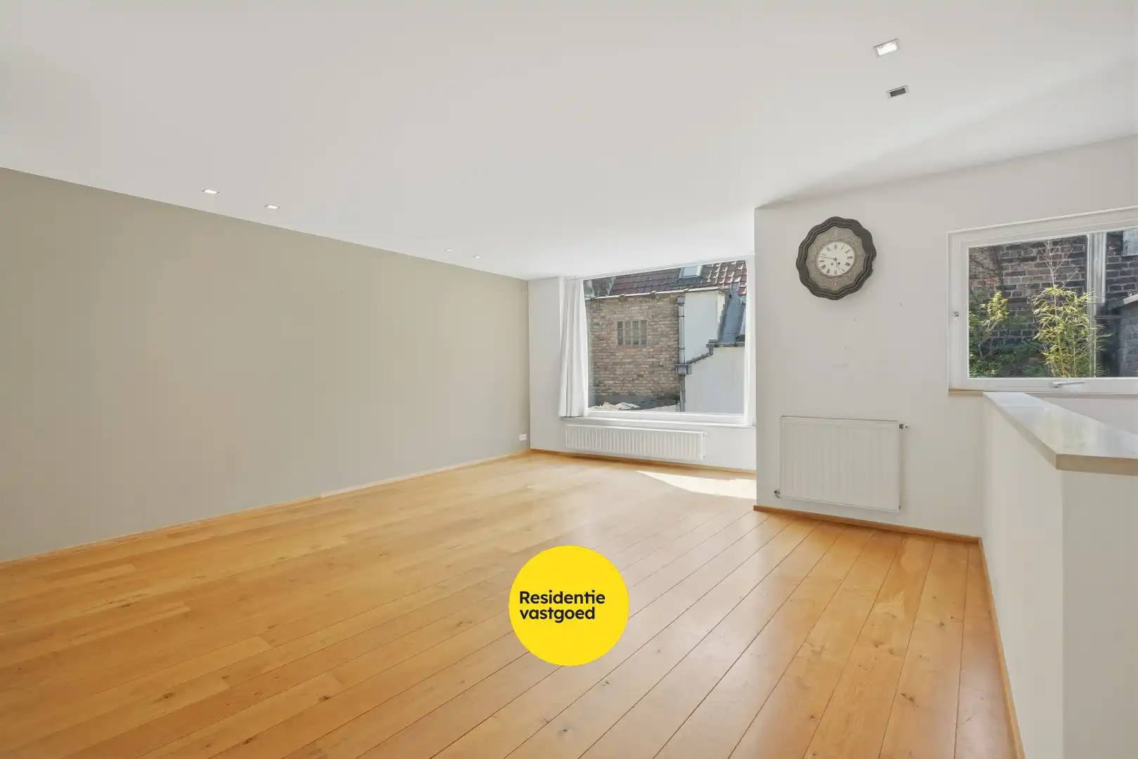 Multifunctionele woning met handelsruimte in hartje Veurne. foto 4