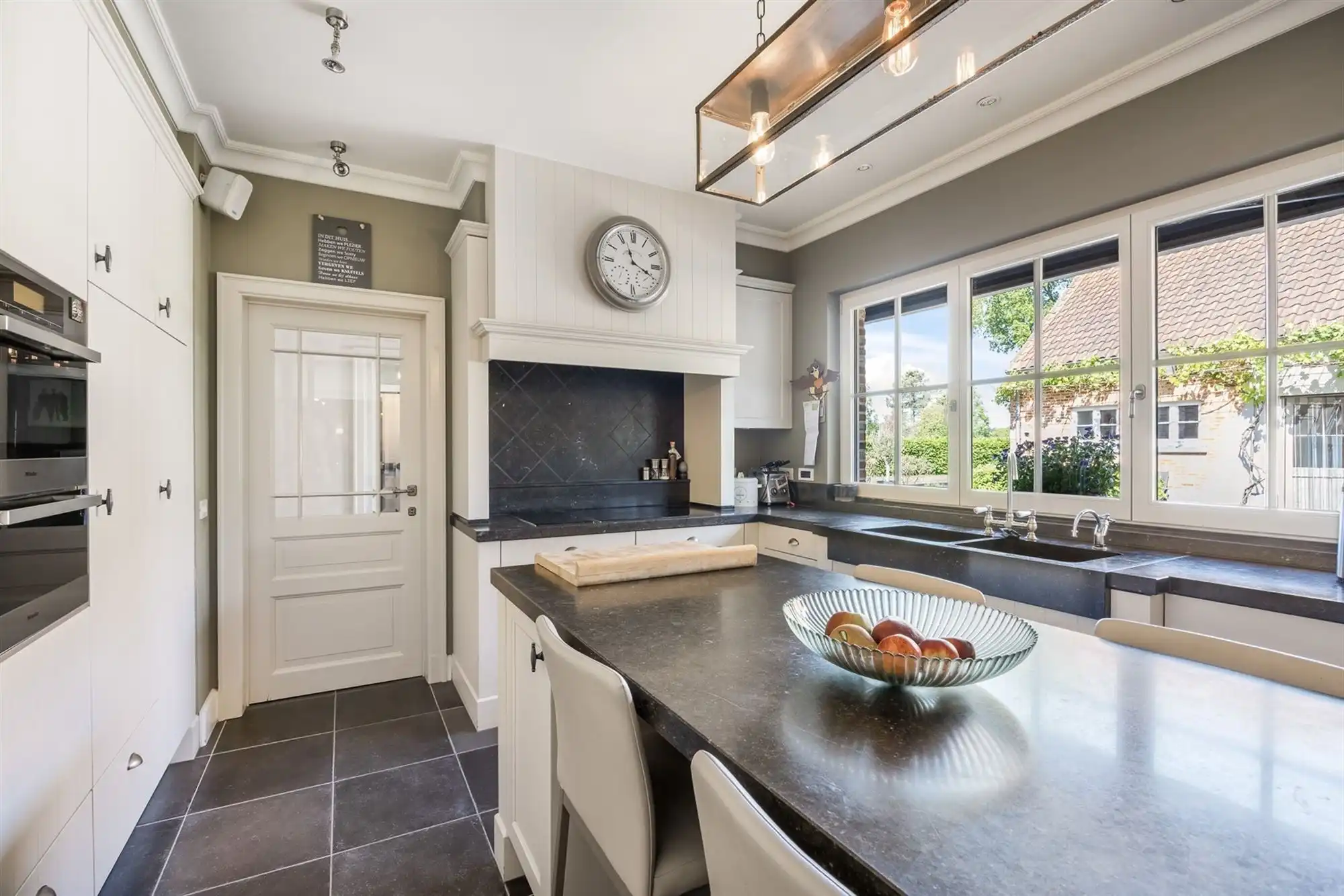 UNIEK EIGENDOM TE PAAL OP PERCEEL VAN MAAR LIEFST 1,2 HECTARE foto 33