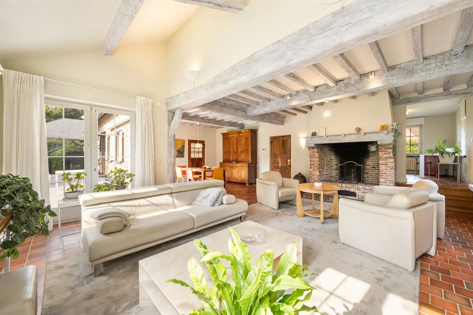 Karaktervolle landelijke woning met 4 slpk en ruime tuin foto 9