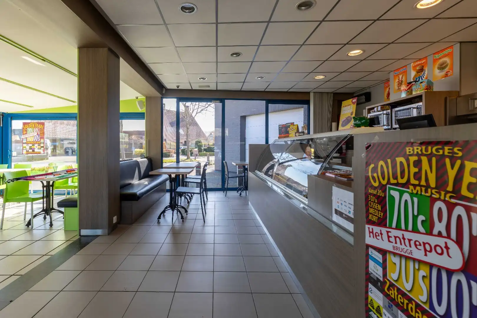 PUUR FRITUUR, uiterst goed gelegen met woonst en parking! foto 9