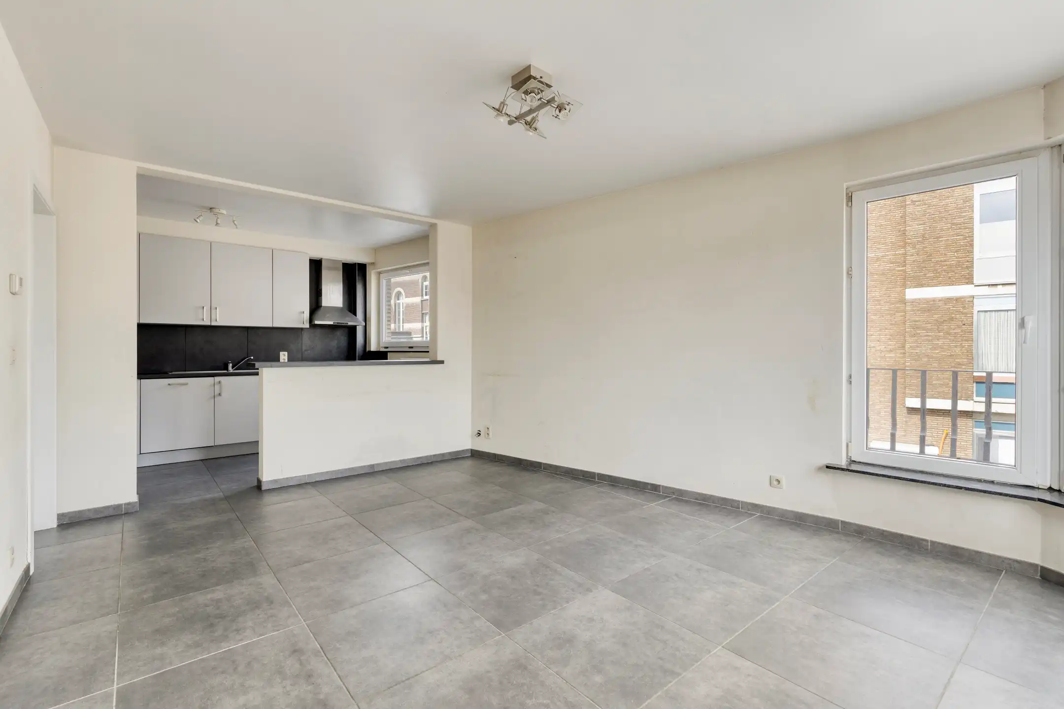 Instapklaar 2 slaapkamerappartement met open zicht! foto 3