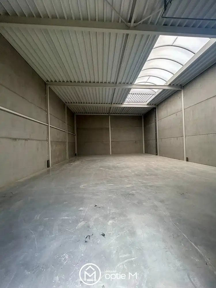 Moderne semi-industrieel pand te huur op een uitstekende locatie in Halen - perfect voor uw zakelijke groei. foto 3