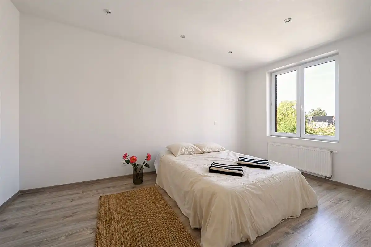 Ruim en lichtrijk appartement te Merksem foto 15