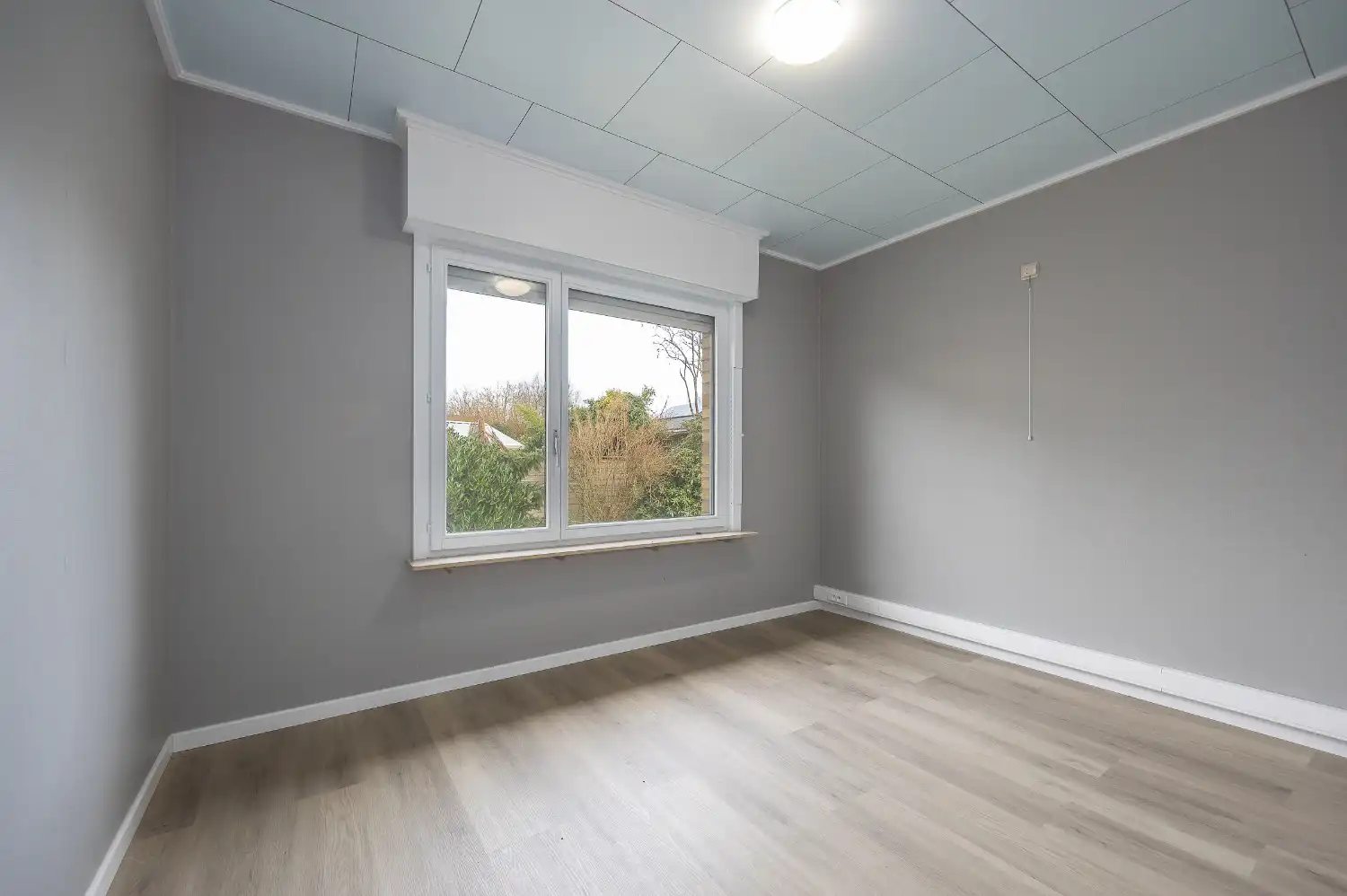 Te renoveren bungalow met potentieel in Jabbeke foto 9