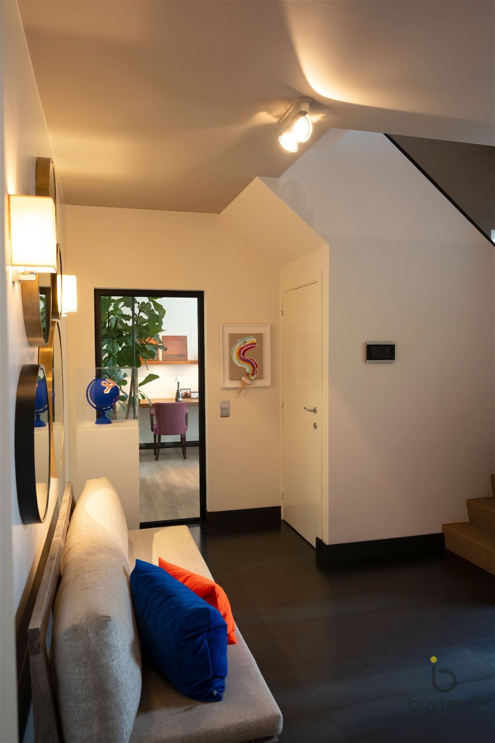 Gezellige instapklare woning met een prachtige groene tuin! foto 6