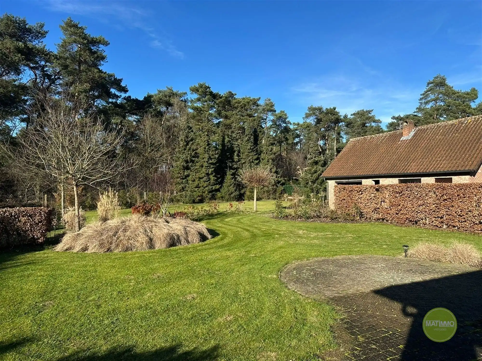 Rustig gelegen villa op een perceel van 20 are te Mol foto 2