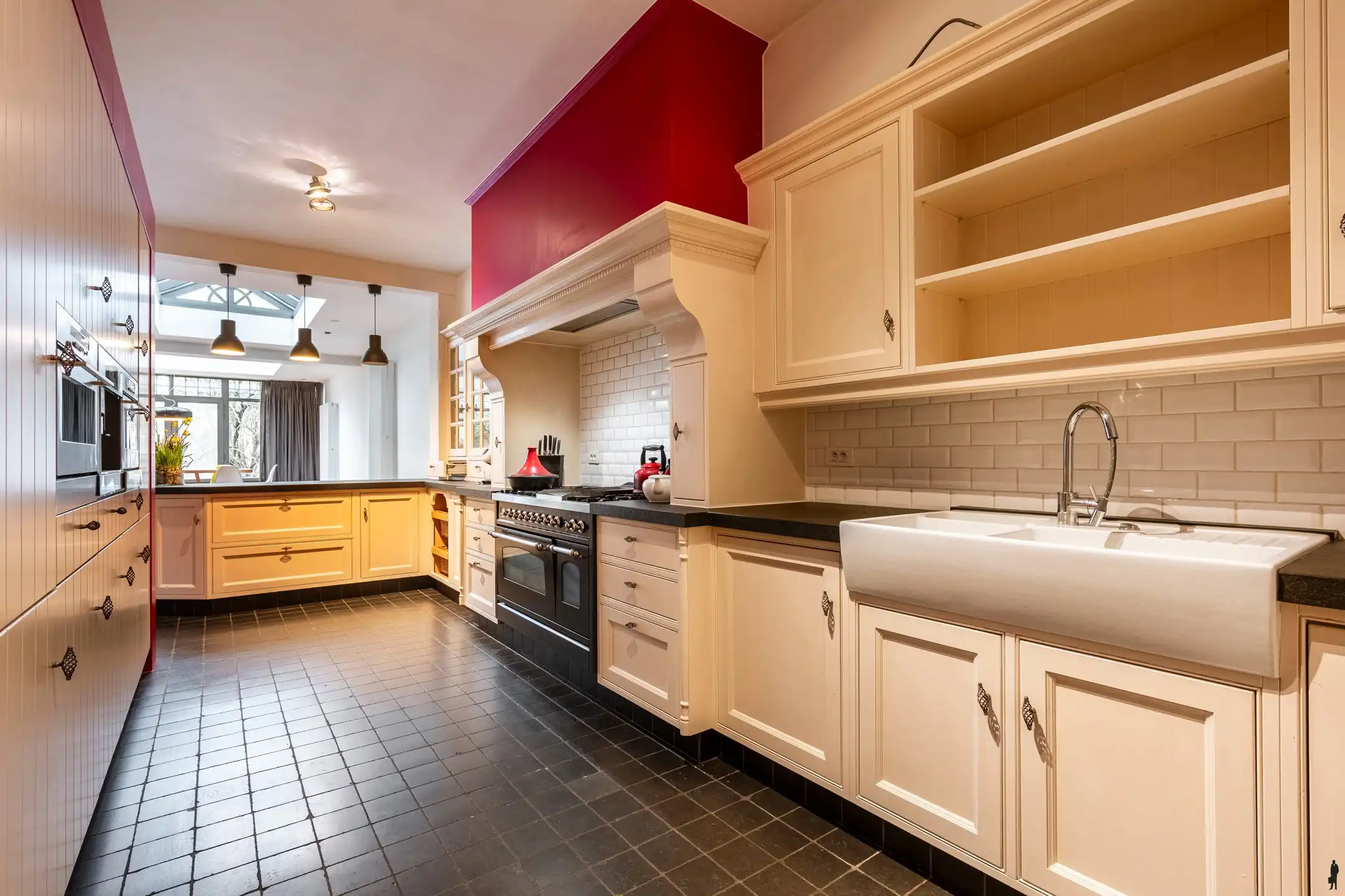 Gerenoveerd burgerhuis anno 1850 met binnentuin en patio foto 14