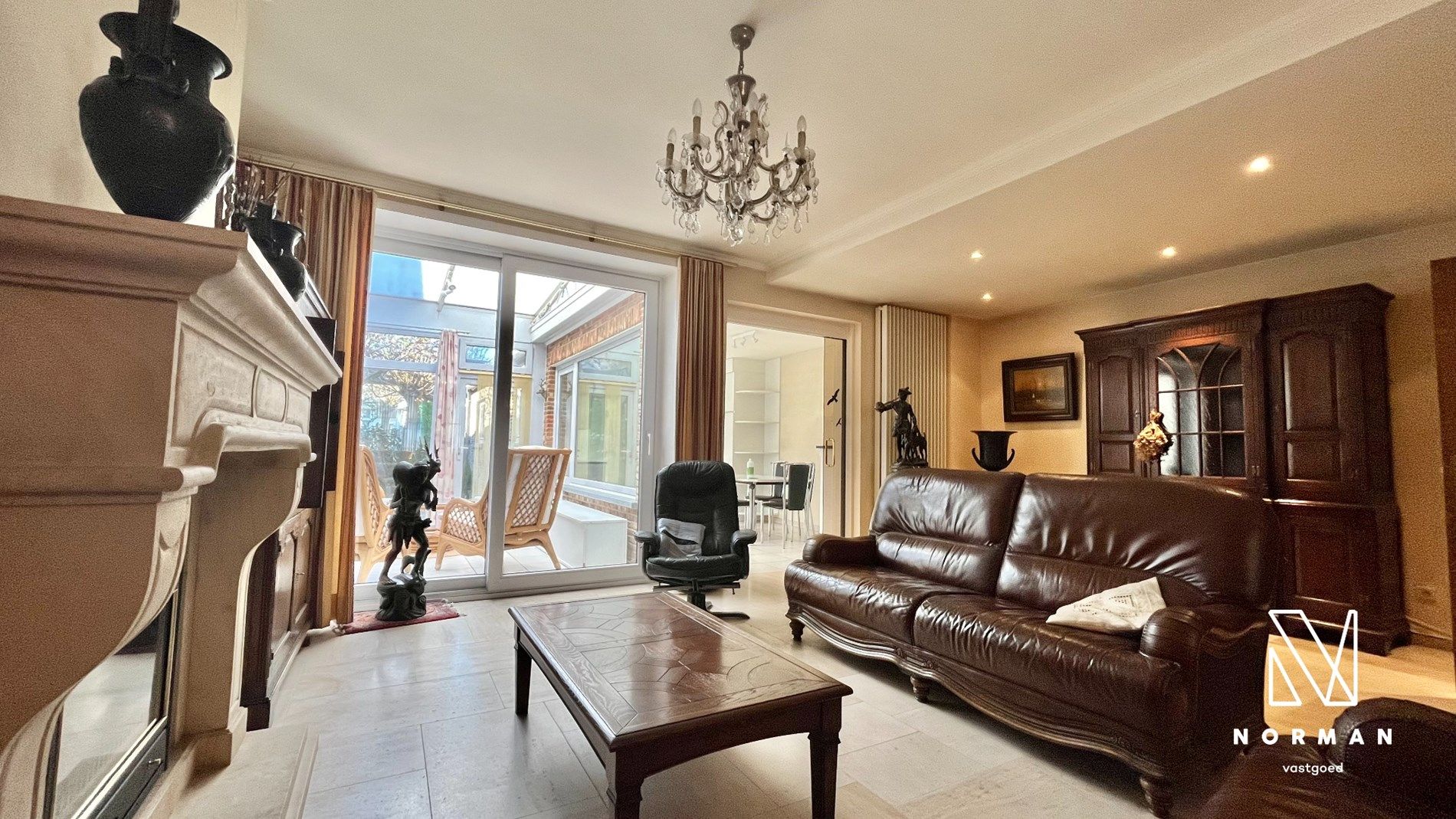 Ruime centrumwoning met 4 slaapkamers, veranda, zij-ingang en stadstuin foto 5