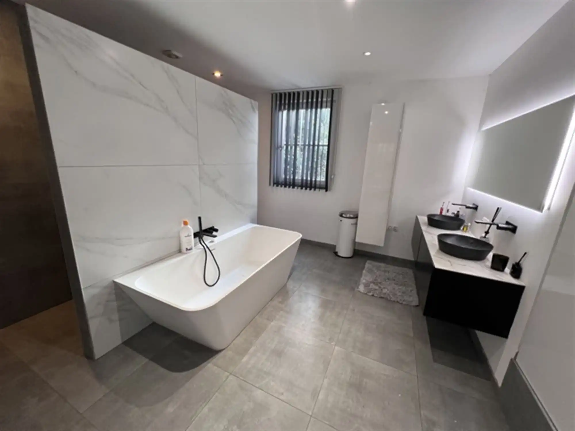 Unieke villa gelegen op grote grond (5.361 m²) foto 19