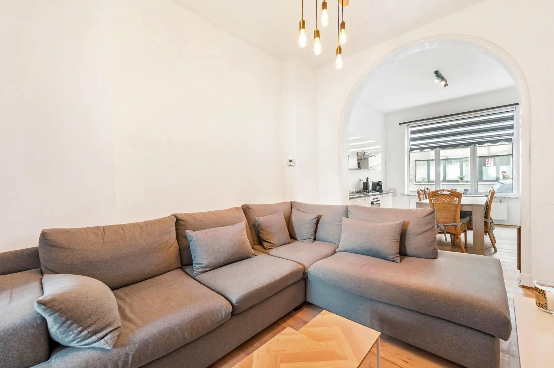 Verhuurde opbrengsteigendom met 4 appartementen foto 5