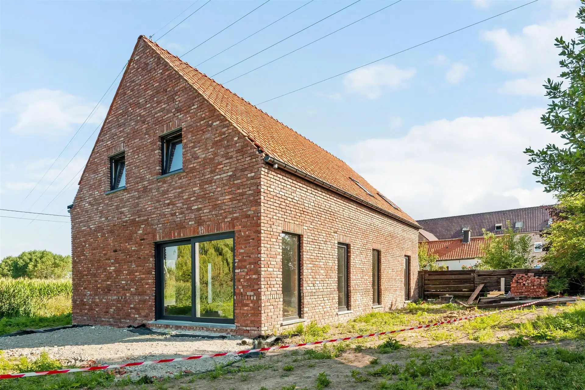 Mooie ruwbouwwoning in pastorijstijl.  foto 3