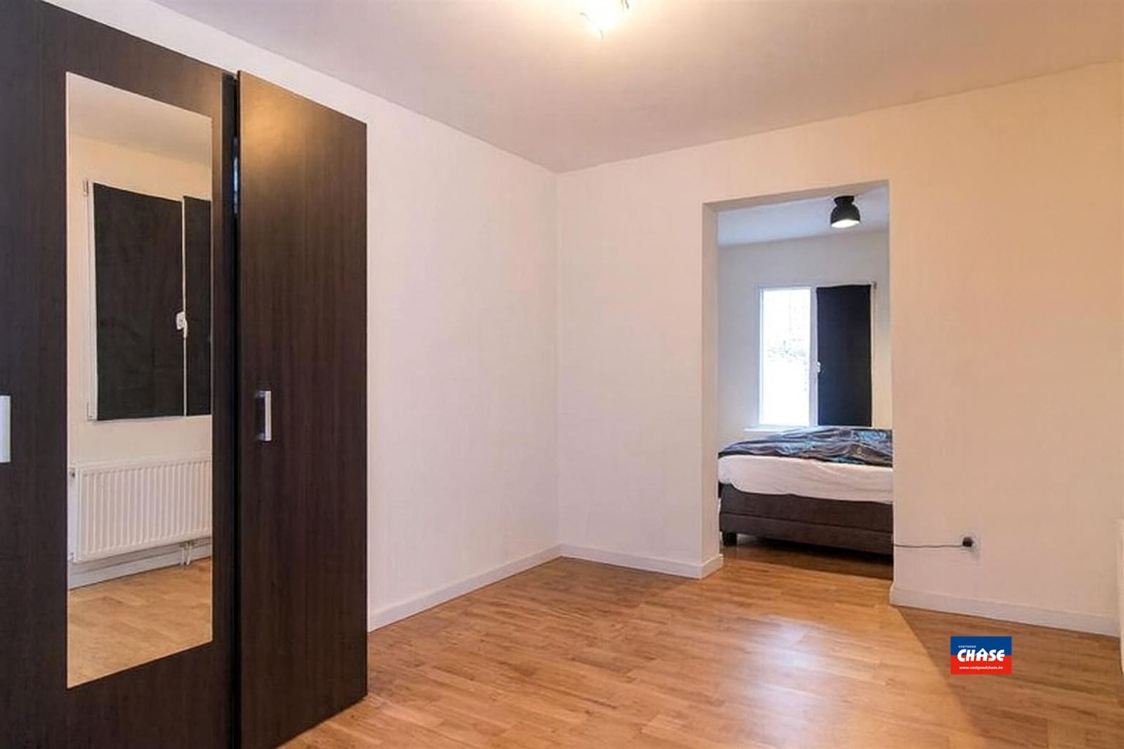 Gerenoveerd appartement met 2 slaapkamers foto 6