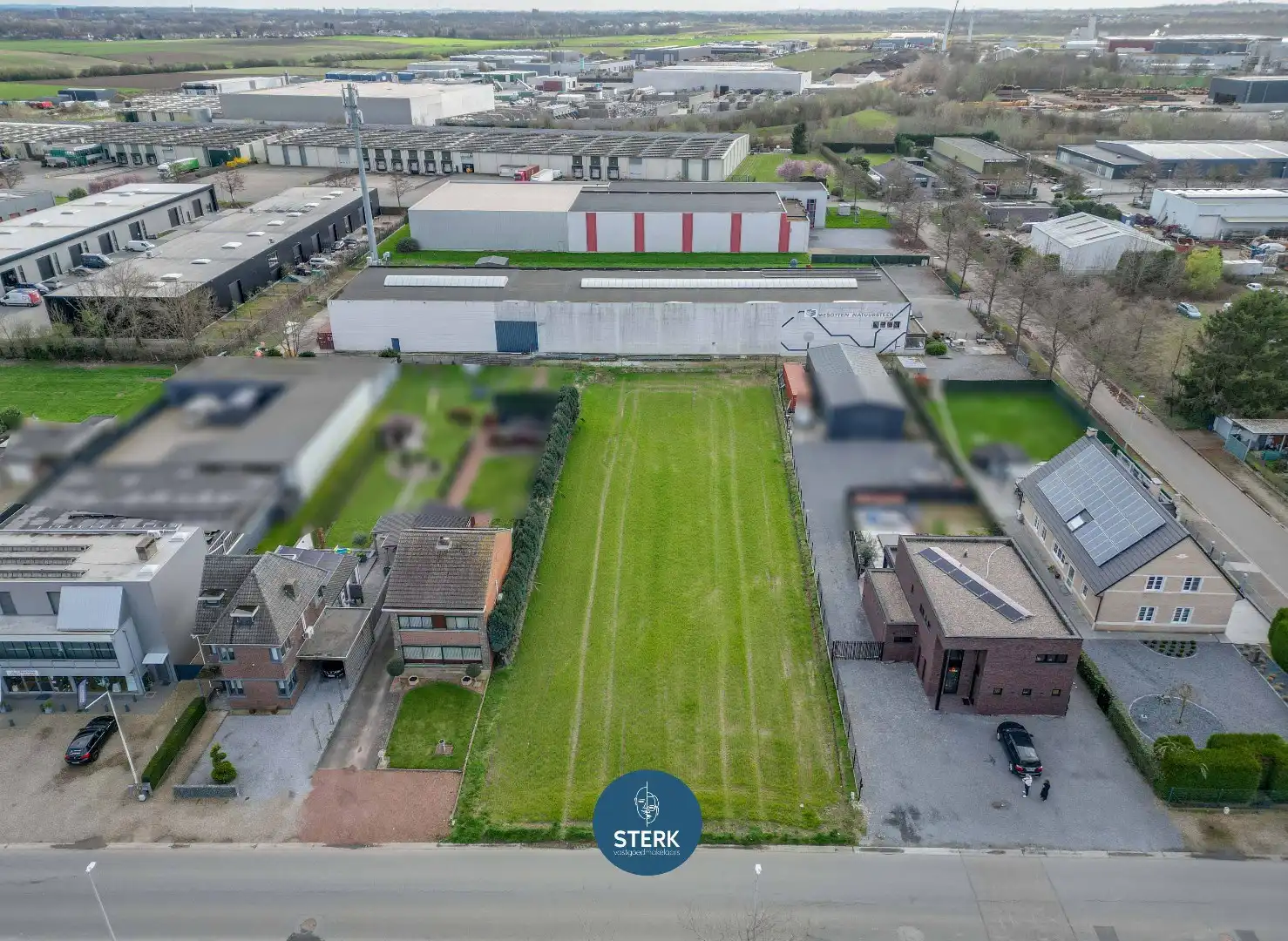 TE VERKAVELEN GRONDEN IN WOON- EN KMO-GEBIED NABIJ DE GRENS !  foto 5