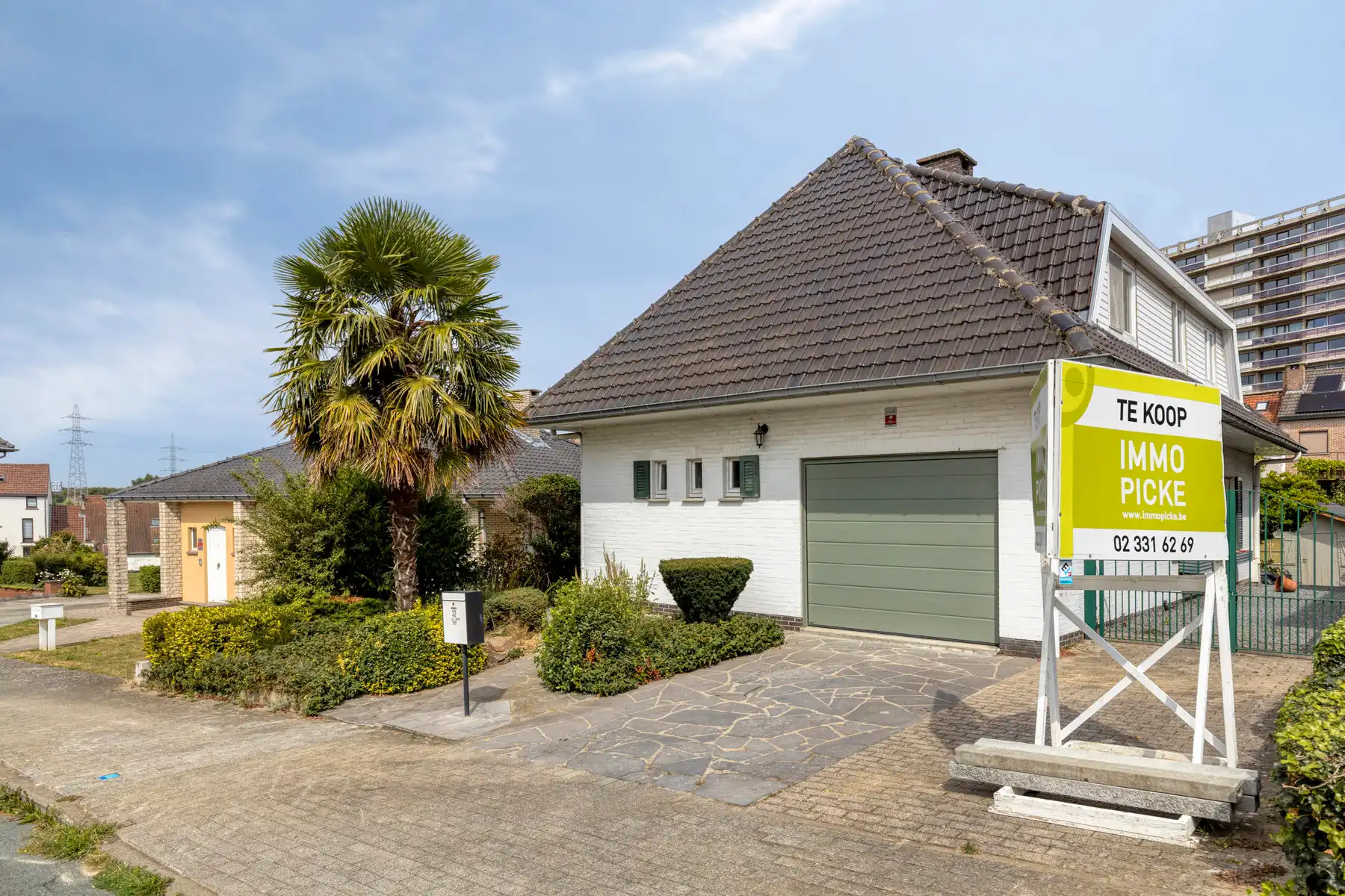 Gunstig gelegen villa met 3 slaapkamers, garage en tuin foto {{pictureIndex}}
