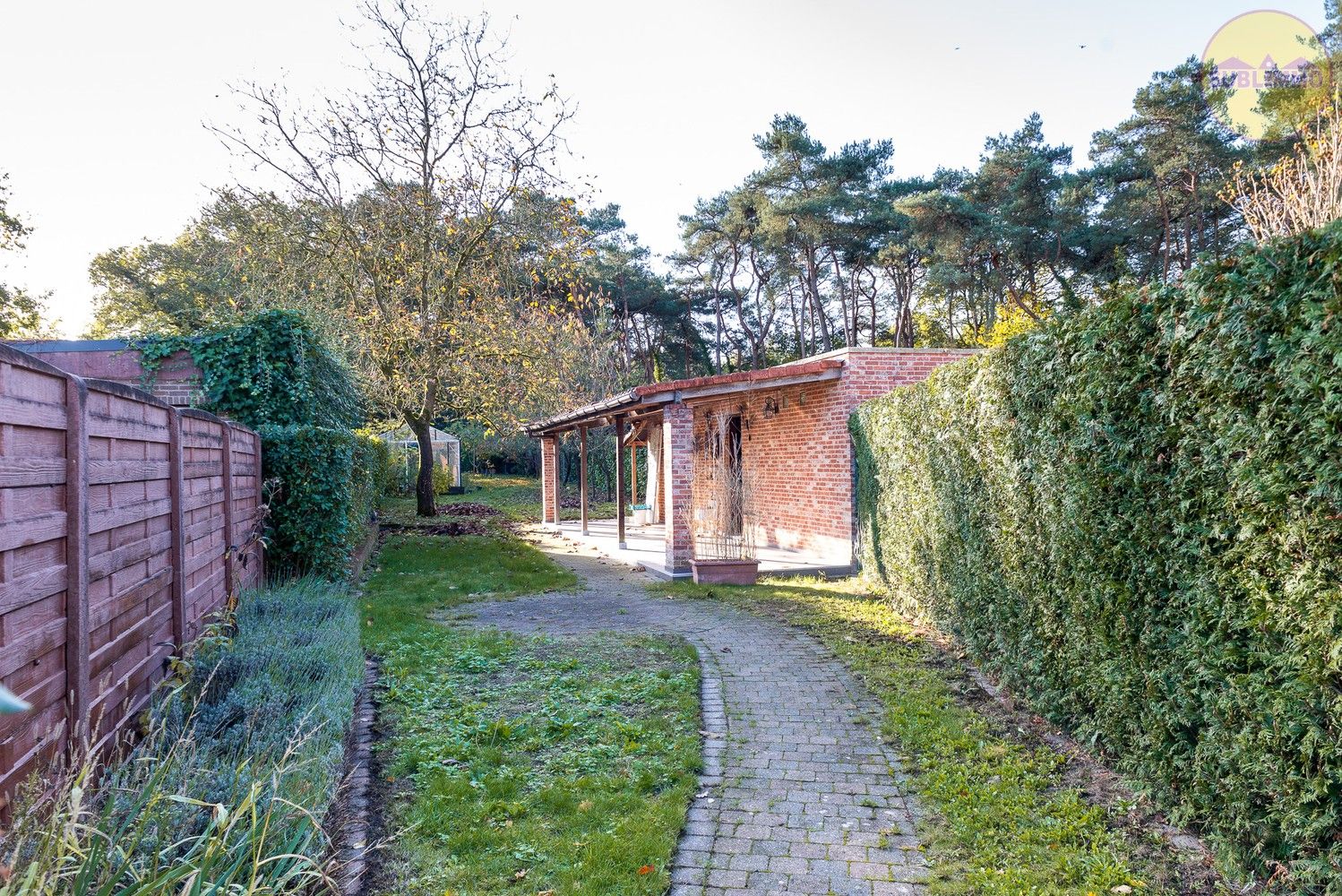 Ruime woning met afzonderlijk appartement op een perceel van 858 m² in Mol. foto 28