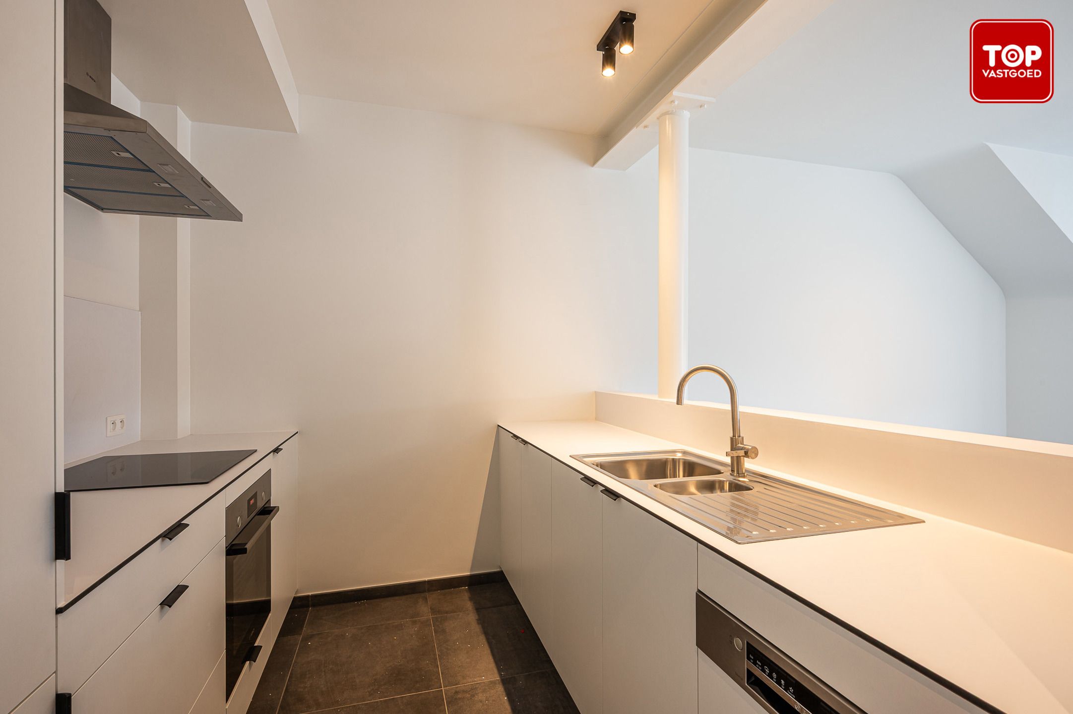 Compleet gerenoveerd appartement dichtbij centrum Gent foto 8