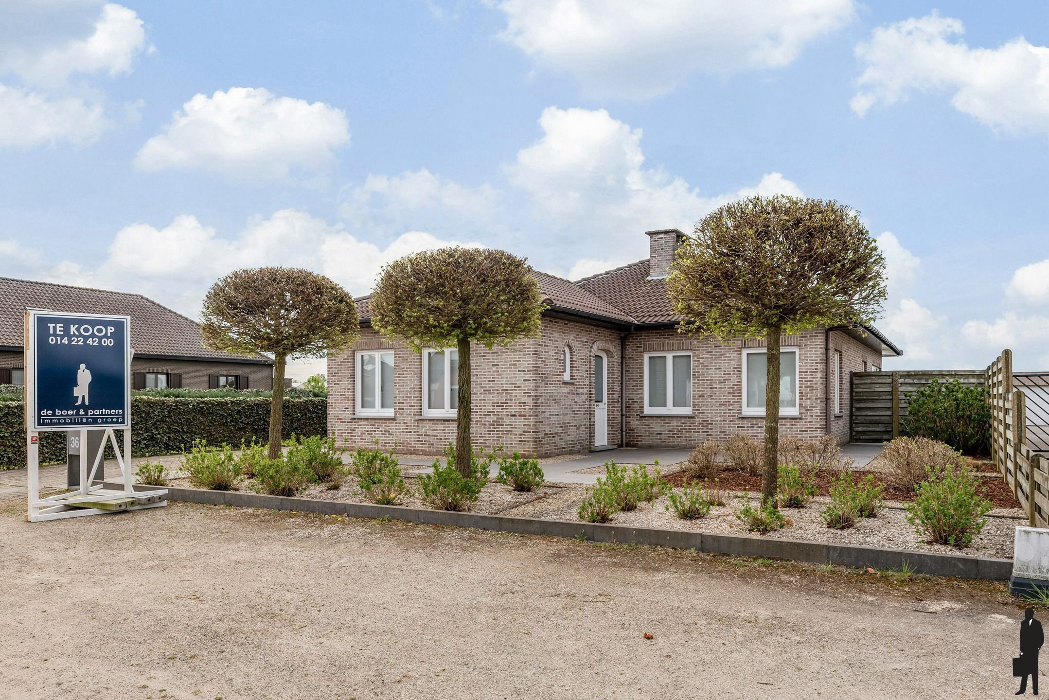 Charmante laagbouwwoning, zicht op appelboomgaarden van Roes foto {{pictureIndex}}