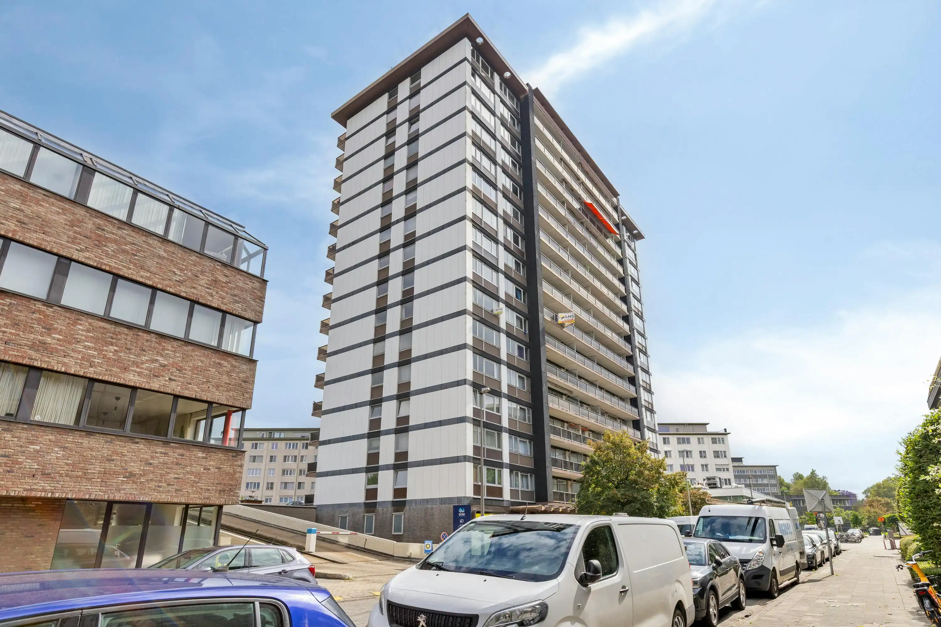 Instapklaar appartement op 13de verdieping te Borgerhout! foto 11