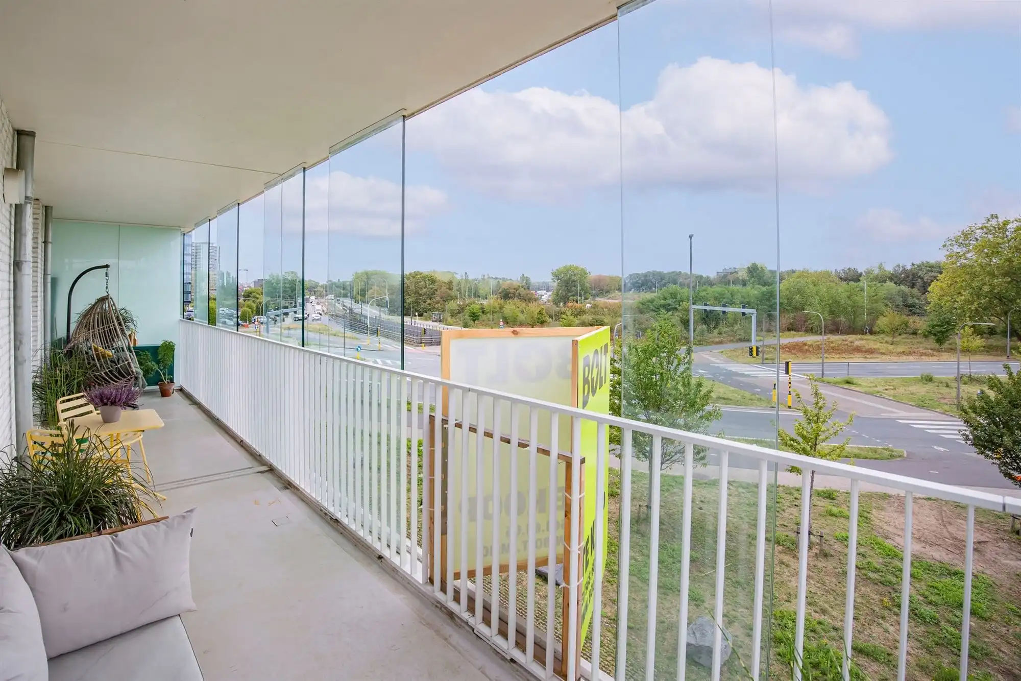 Luxueus hoekappartement met ruim zuidgericht terras foto 2