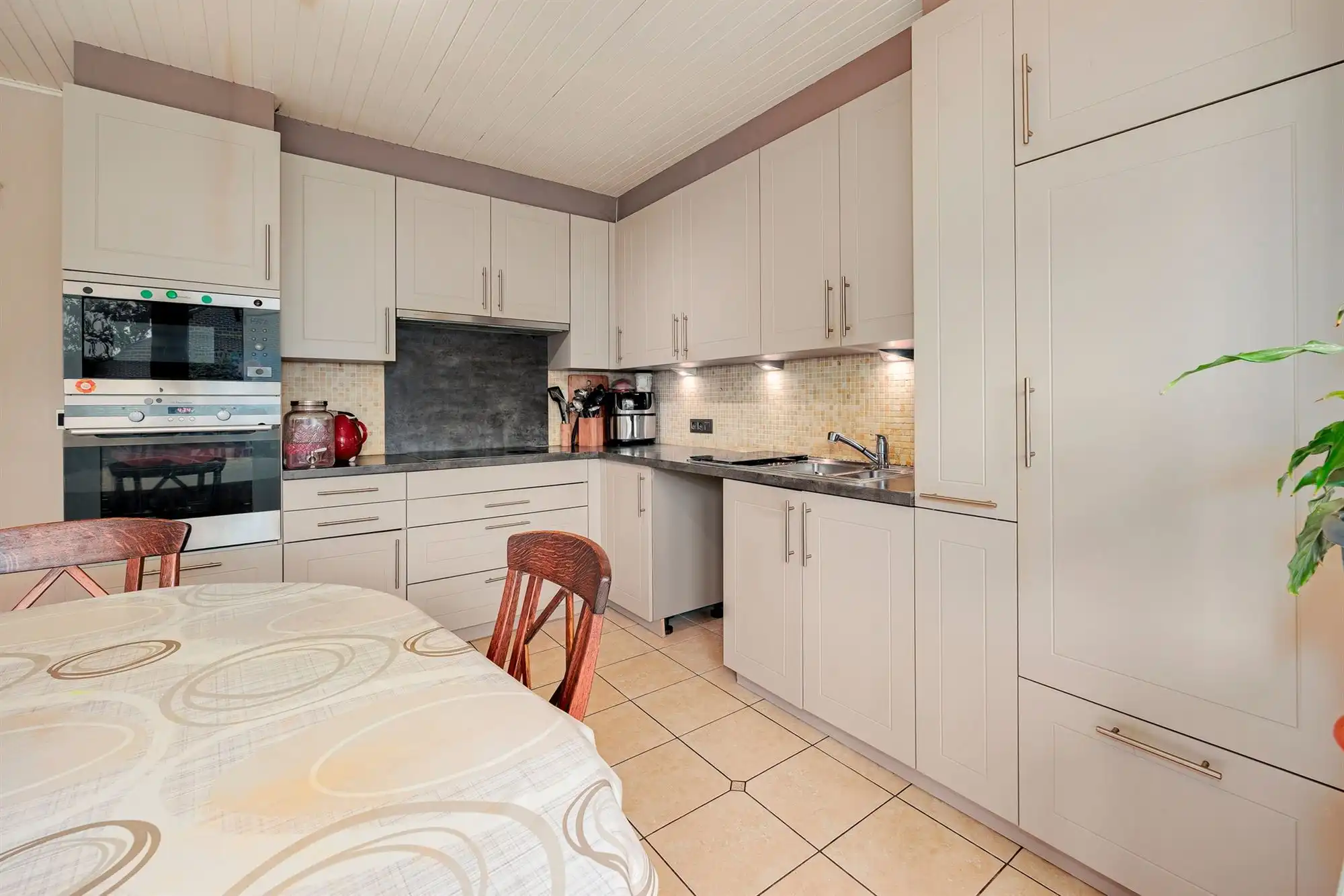 Ruime open bebouwing met 5 slaapkamers op een perceel in het landelijke Eindhout foto 10