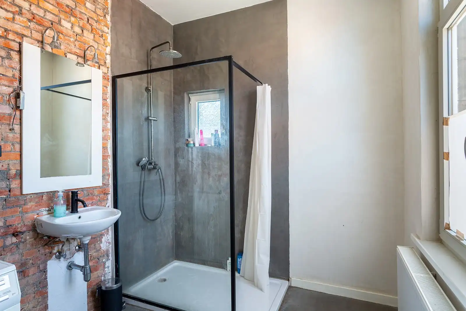 Charmant duplex appartement in authentiek gebouw foto 14