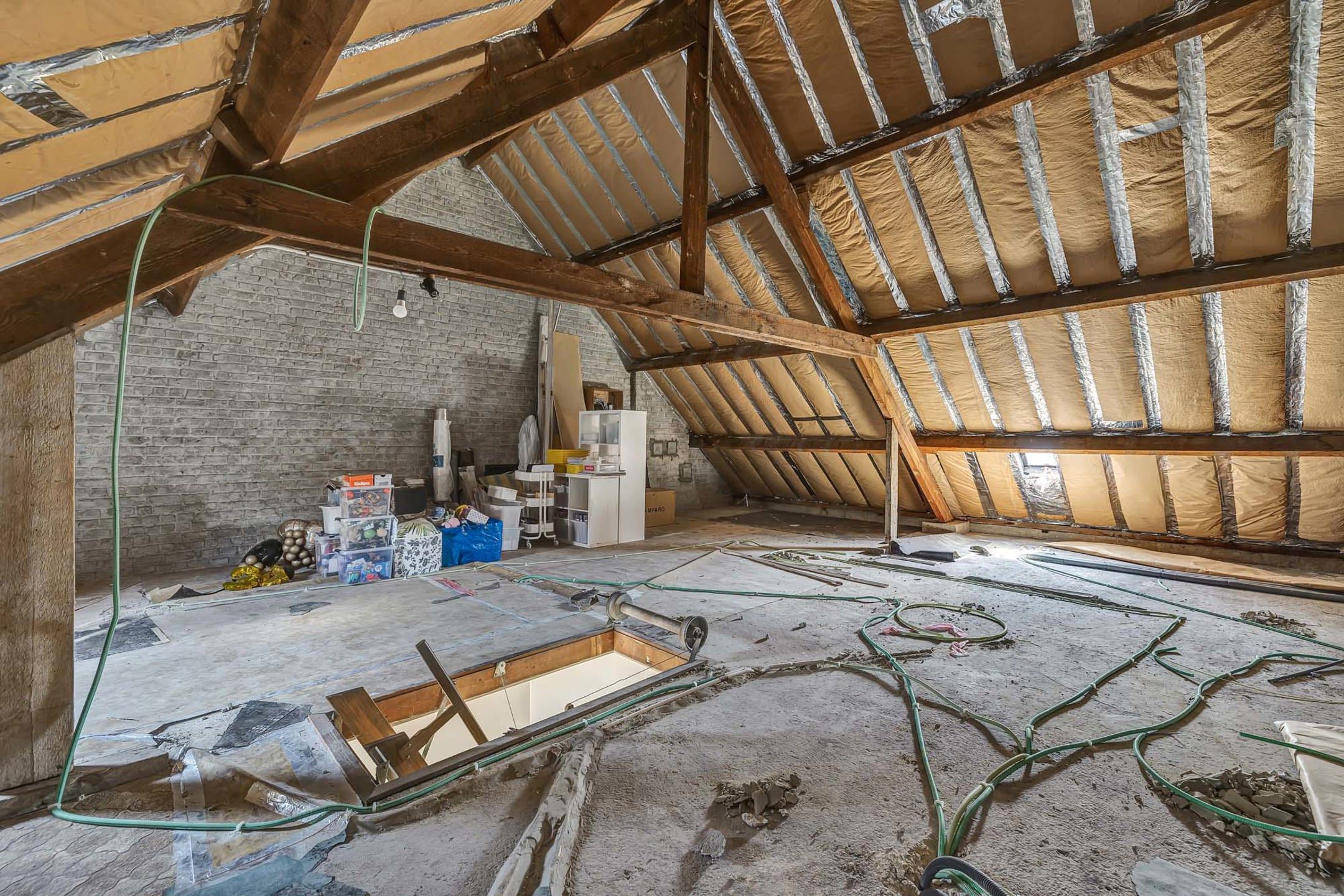 Instapklare woning met ruim terras en 3 slpk te Iddergem foto 23