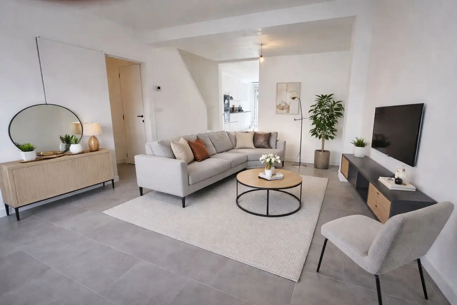 Volledig gerenoveerde woning in het centrum van Lichtervelde met 3 slaapkamers en leuk zonnig tuintje foto 5