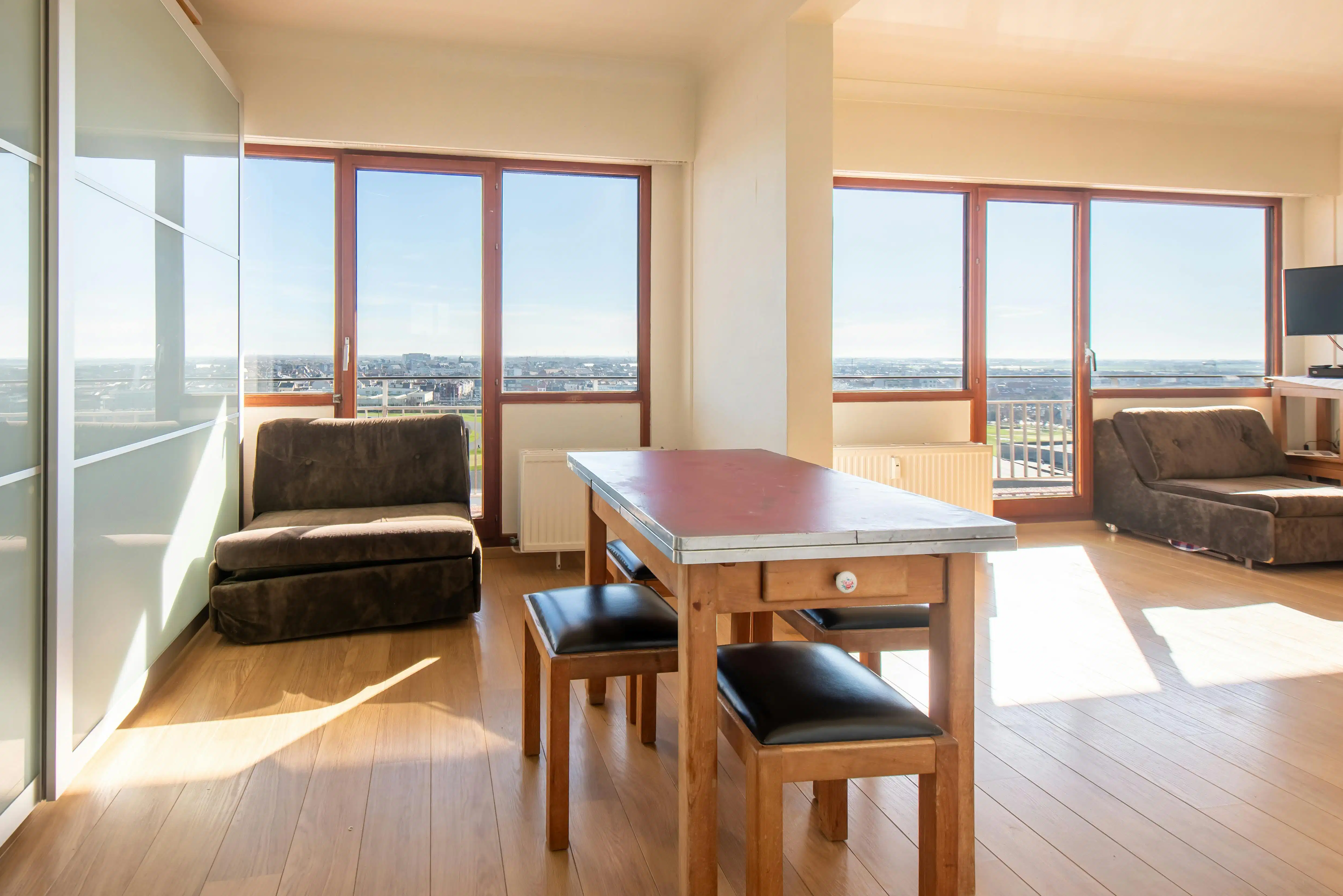 Ruime studio met prachtig zicht op het hinterland foto 12