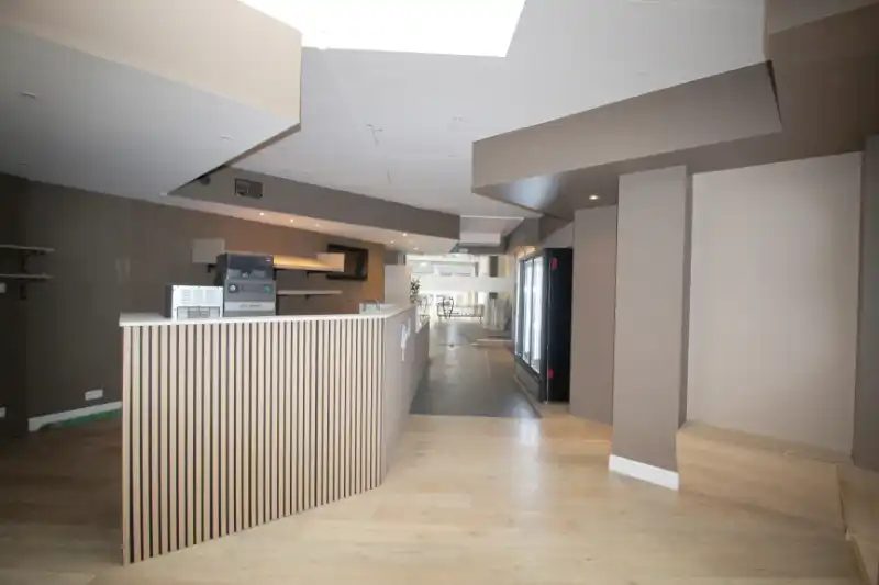 Winkel- of kantoorruimte in centrum Deinze foto 9