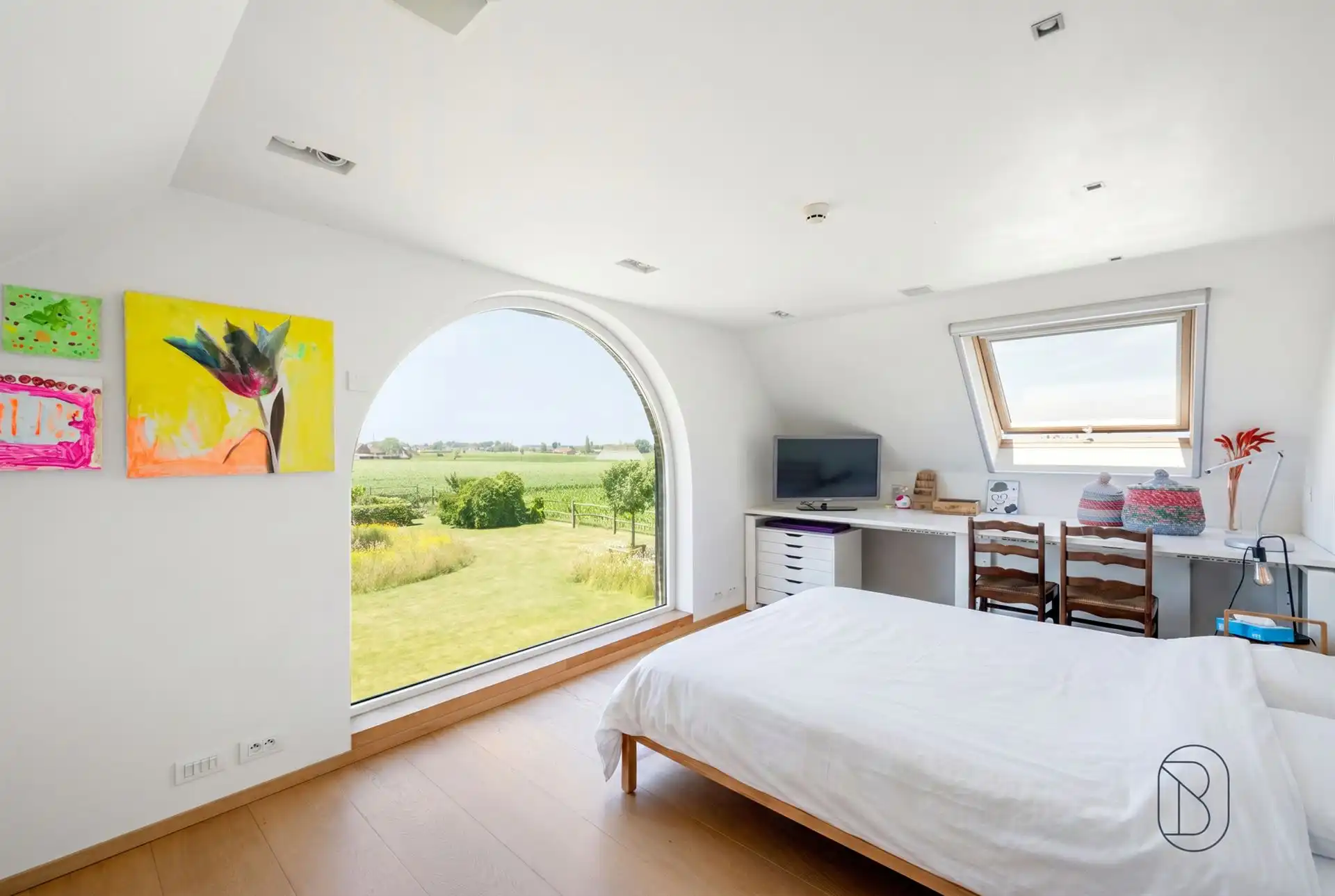 Landhuis + bijgebouw, met zwembad en privacy op 5.329 m². foto 26