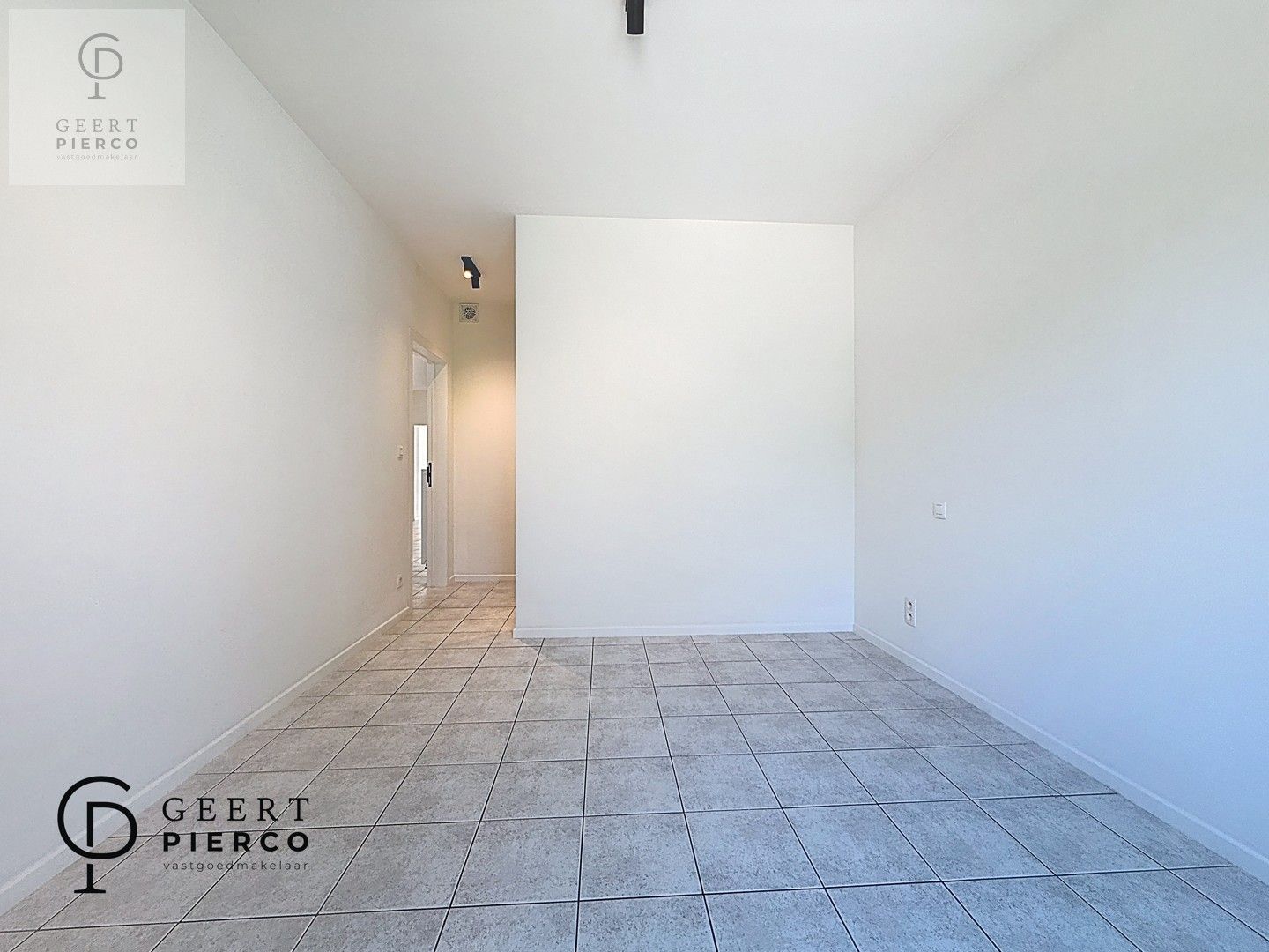 Knap gerenoveerd appartementsgebouw foto 14