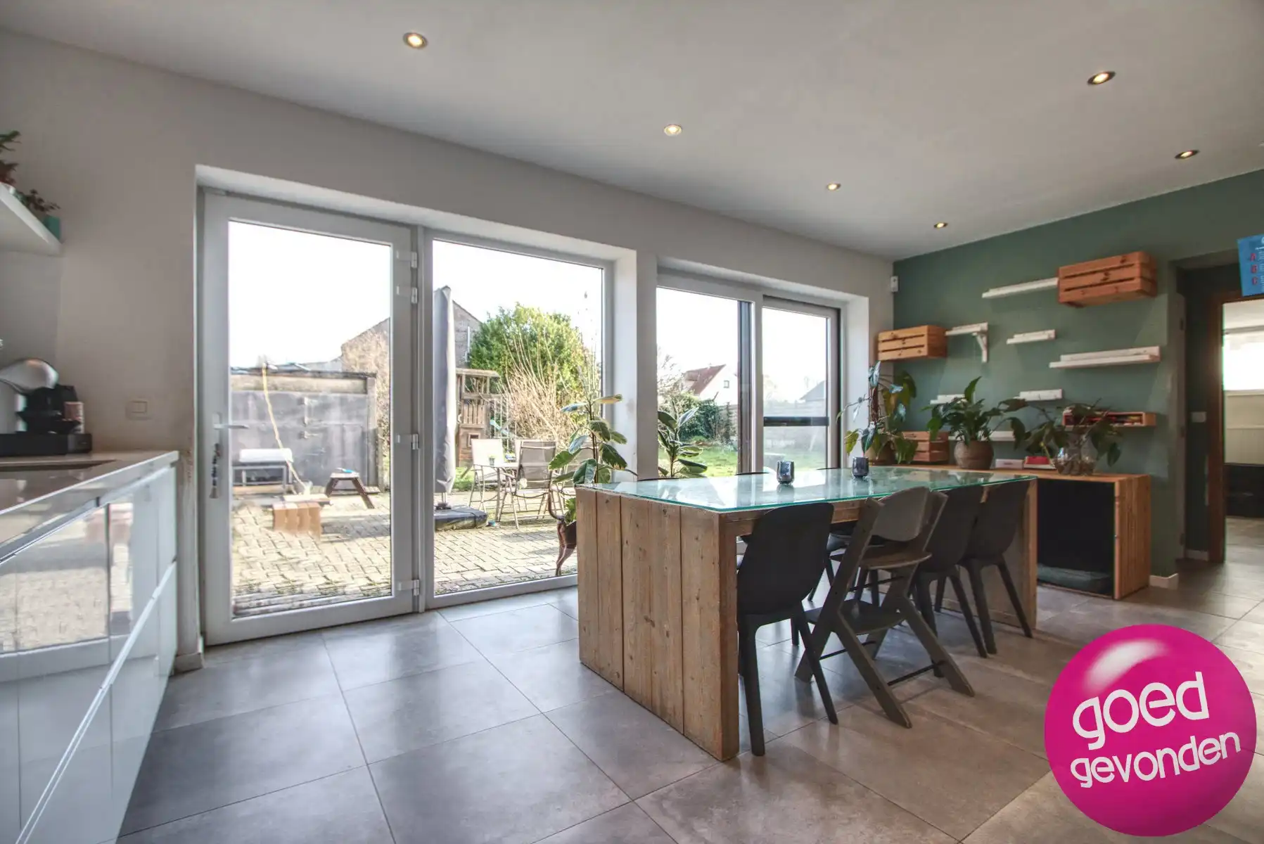 WONING - GERENOVEERD - 4 SLK - TERRAS - TUIN - PARKING foto 11