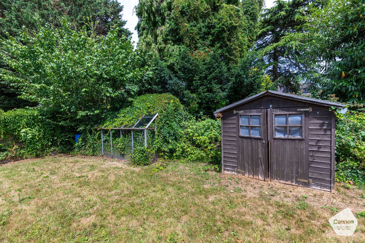 TE RENOVEREN STEVIGE HALF-OPEN WONING op CENTRALE LIGGING met 4 slaapkamers en GARAGE foto 19
