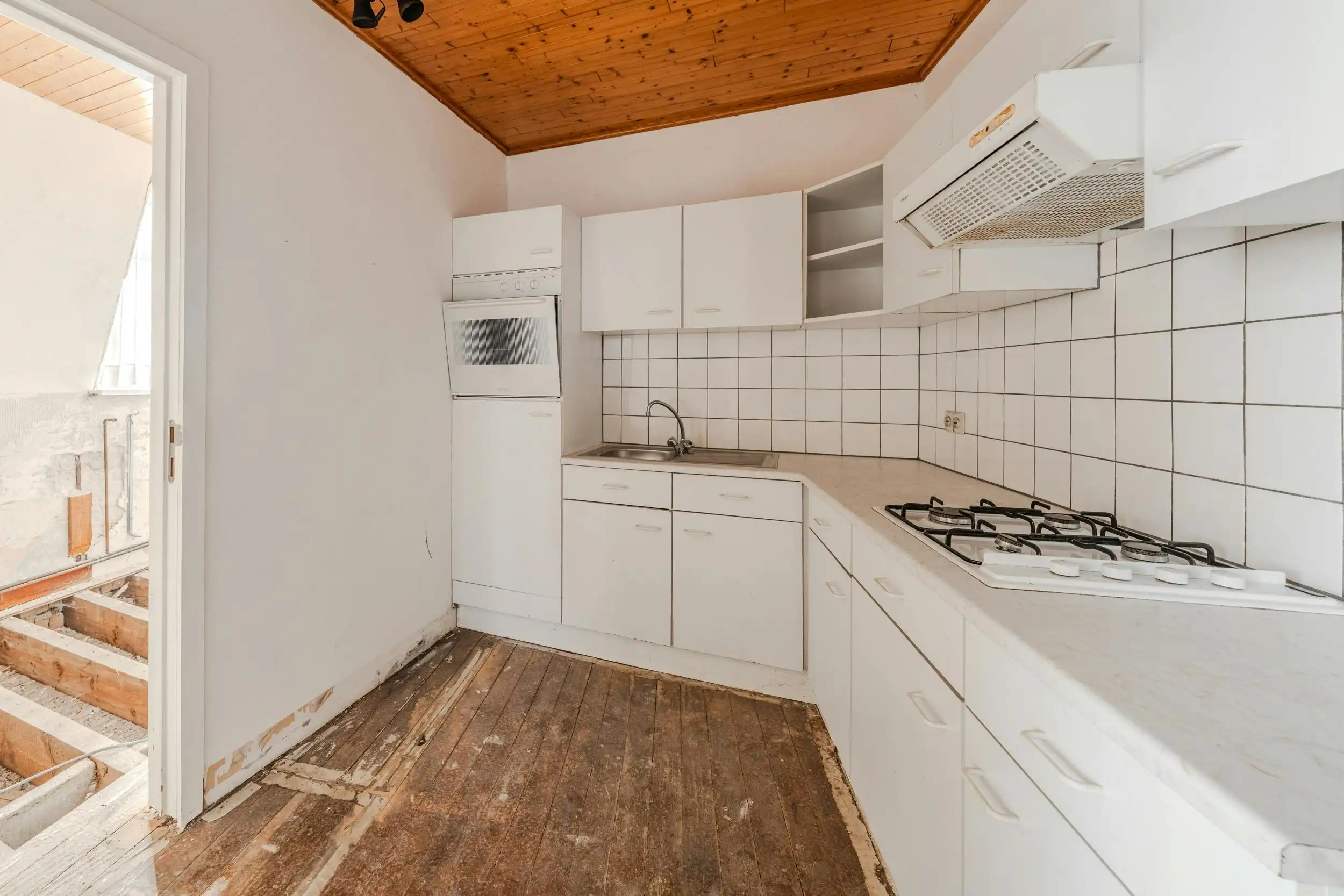 Goed gelegen handelspand met veel potentieel in Lombardsijde foto 33