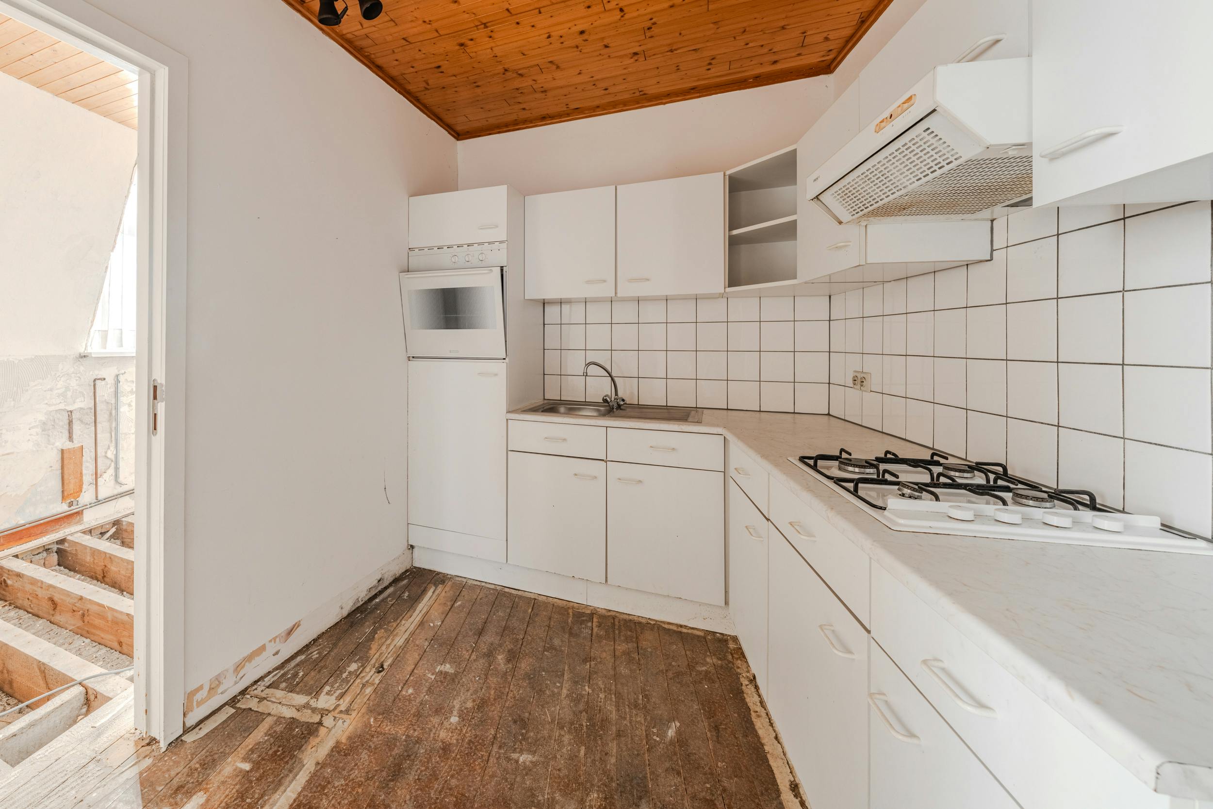 Goed gelegen handelspand met veel potentieel in Lombardsijde foto 32