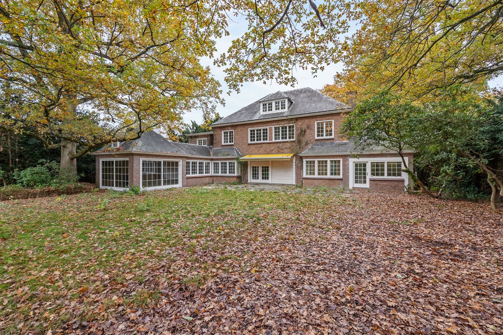 Karaktervolle Villa 1951 met Zuidwestgerichte Tuin foto 2