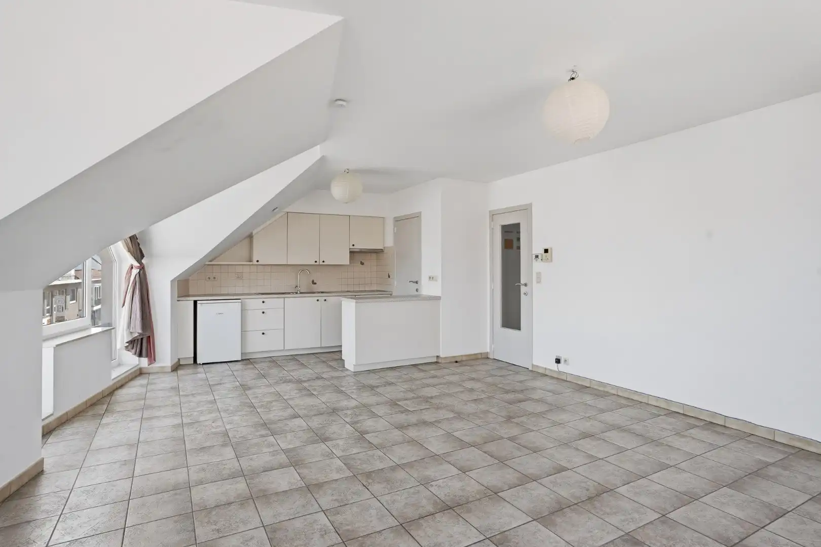 Instapklaar appartement met 2 slaapkamers te Eernegem foto 5